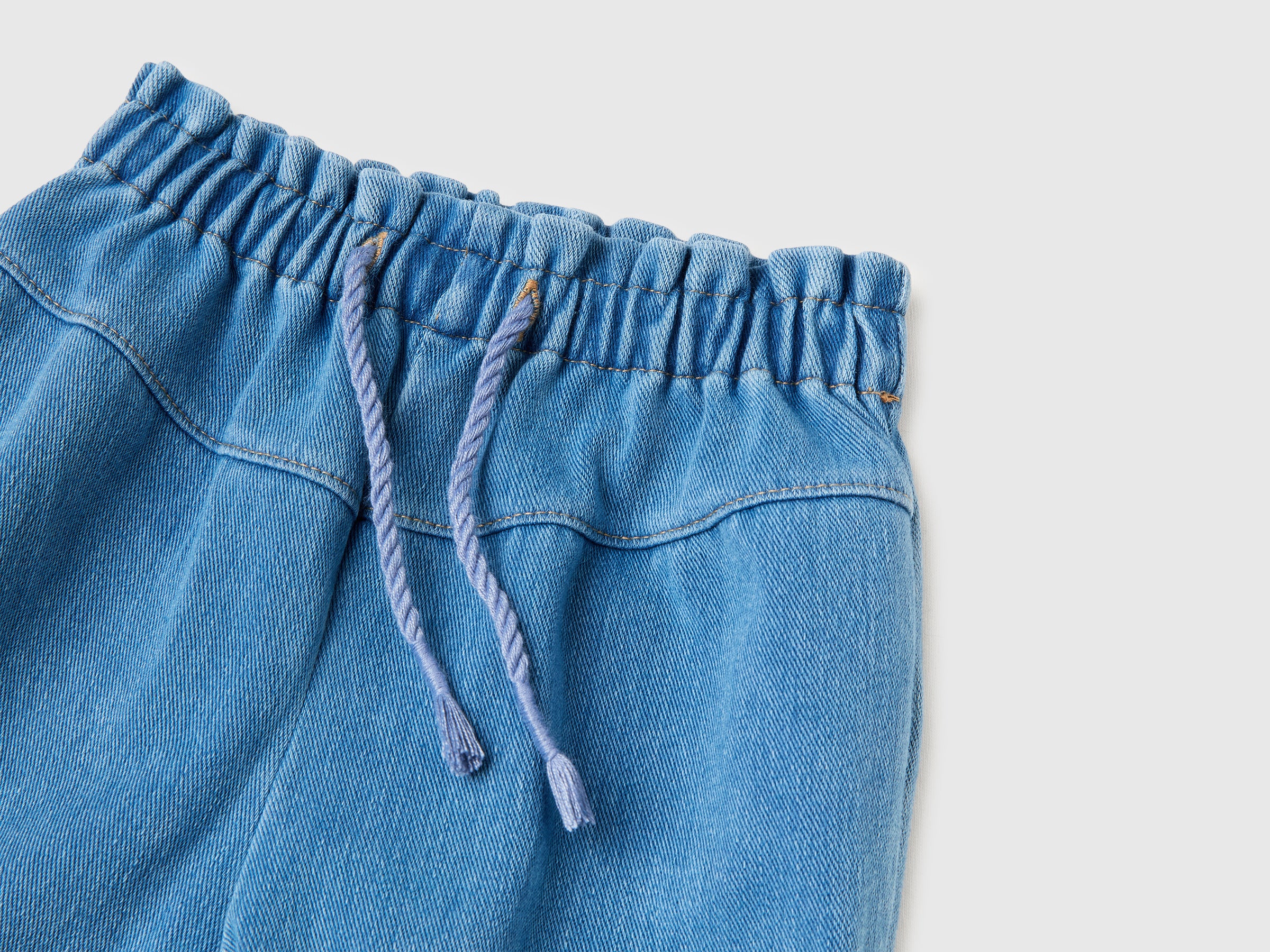 Jeans stretch - ucb_image_DS1