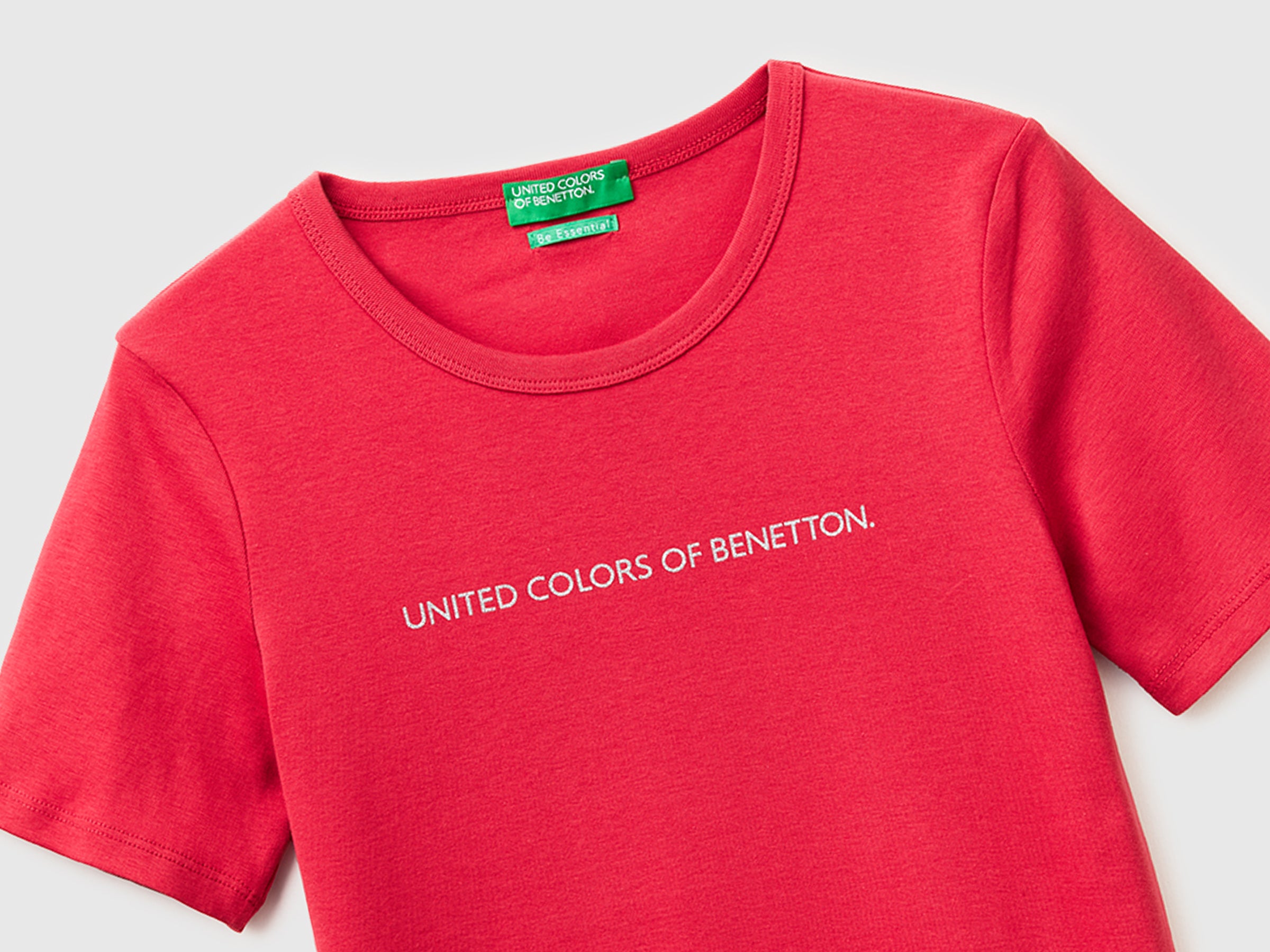 Short sleeve t-shirt with glitter logo - ucb_image_DS1