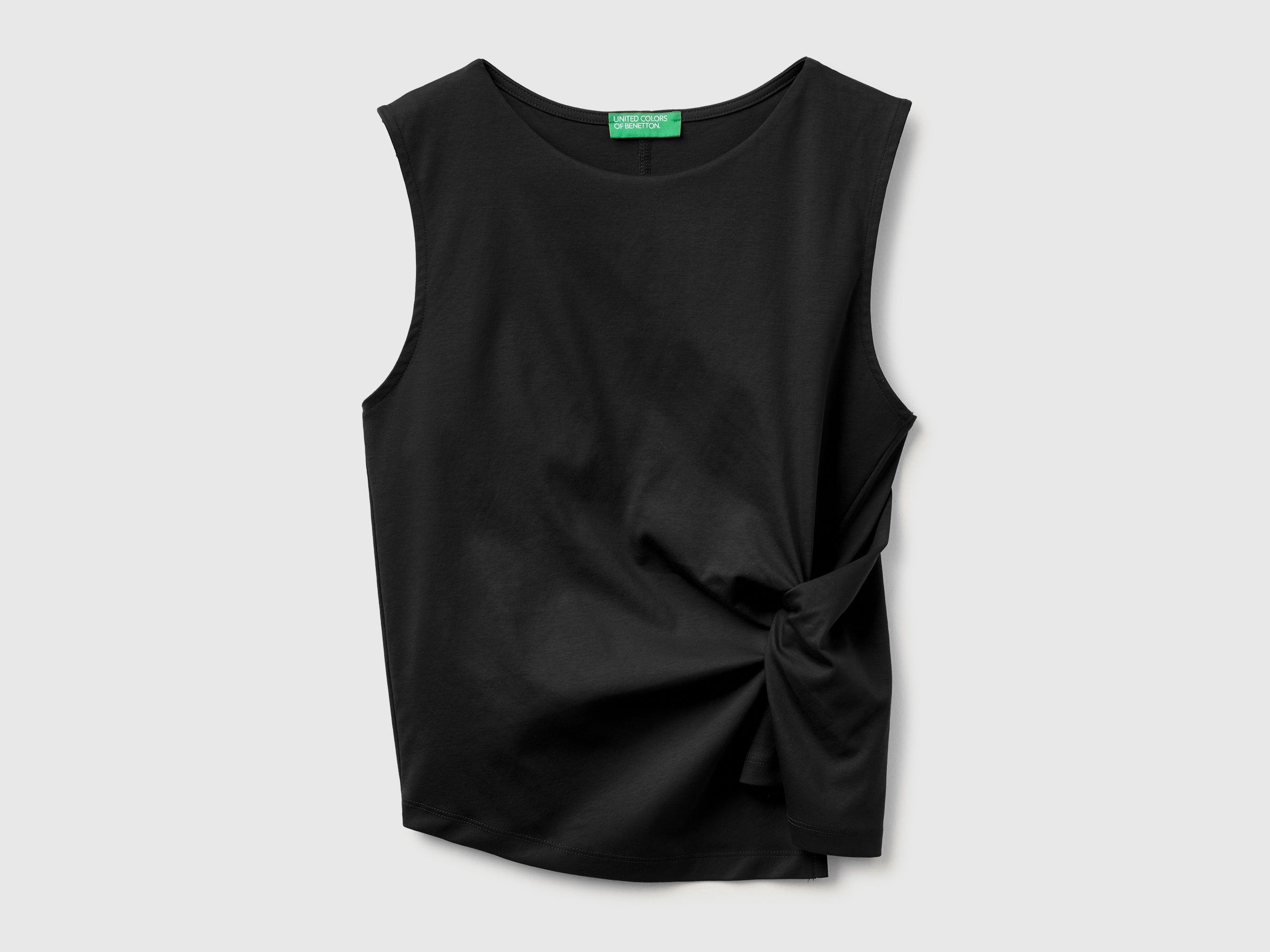 Top with knot - ucb_image_FS