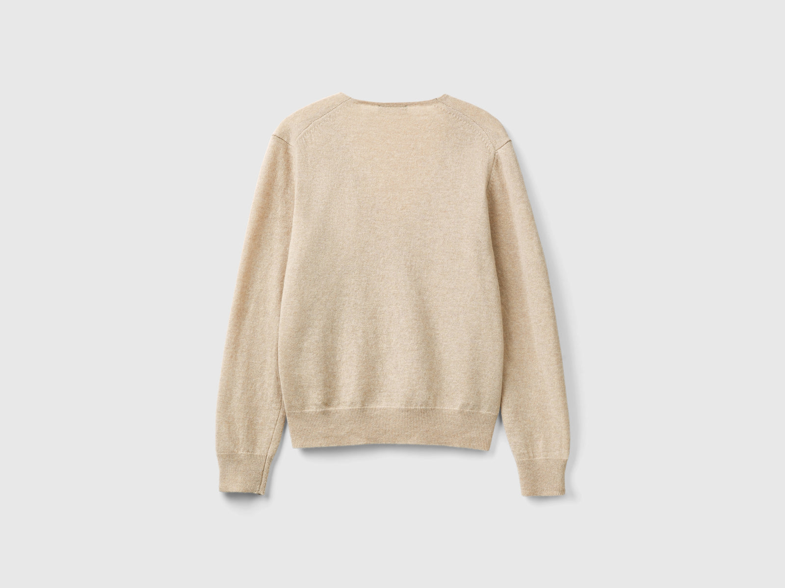 Camisola bege com decote em V em pura lã Merino - ucb_image_BS