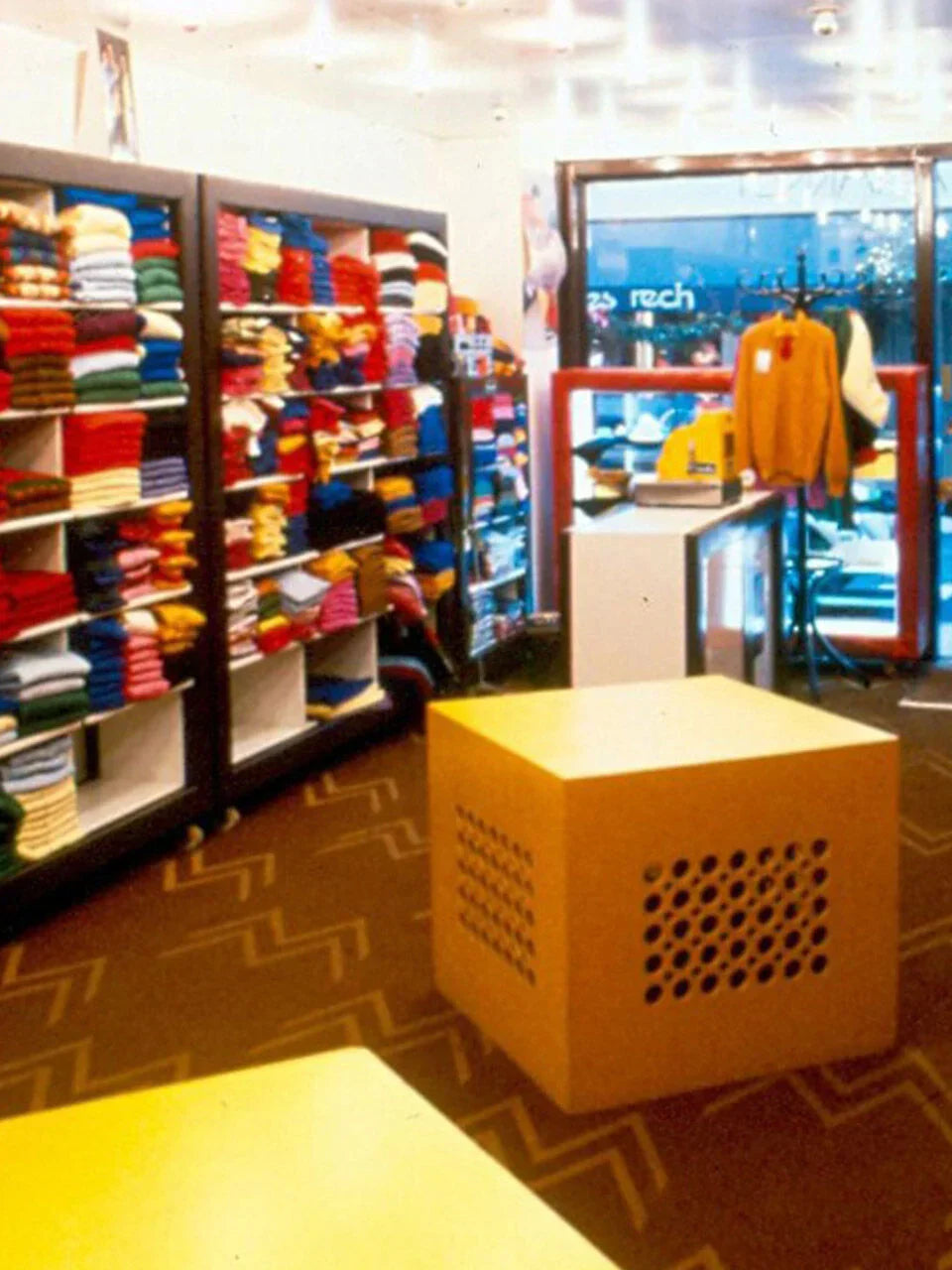 A counter-free shop