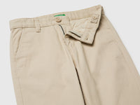 Chinos slim fit em algodão stretch - ucb_image_DS1