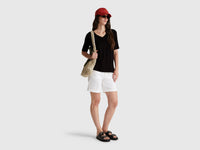 T-shirt decote em V em viscose stretch - ucb_image_FY