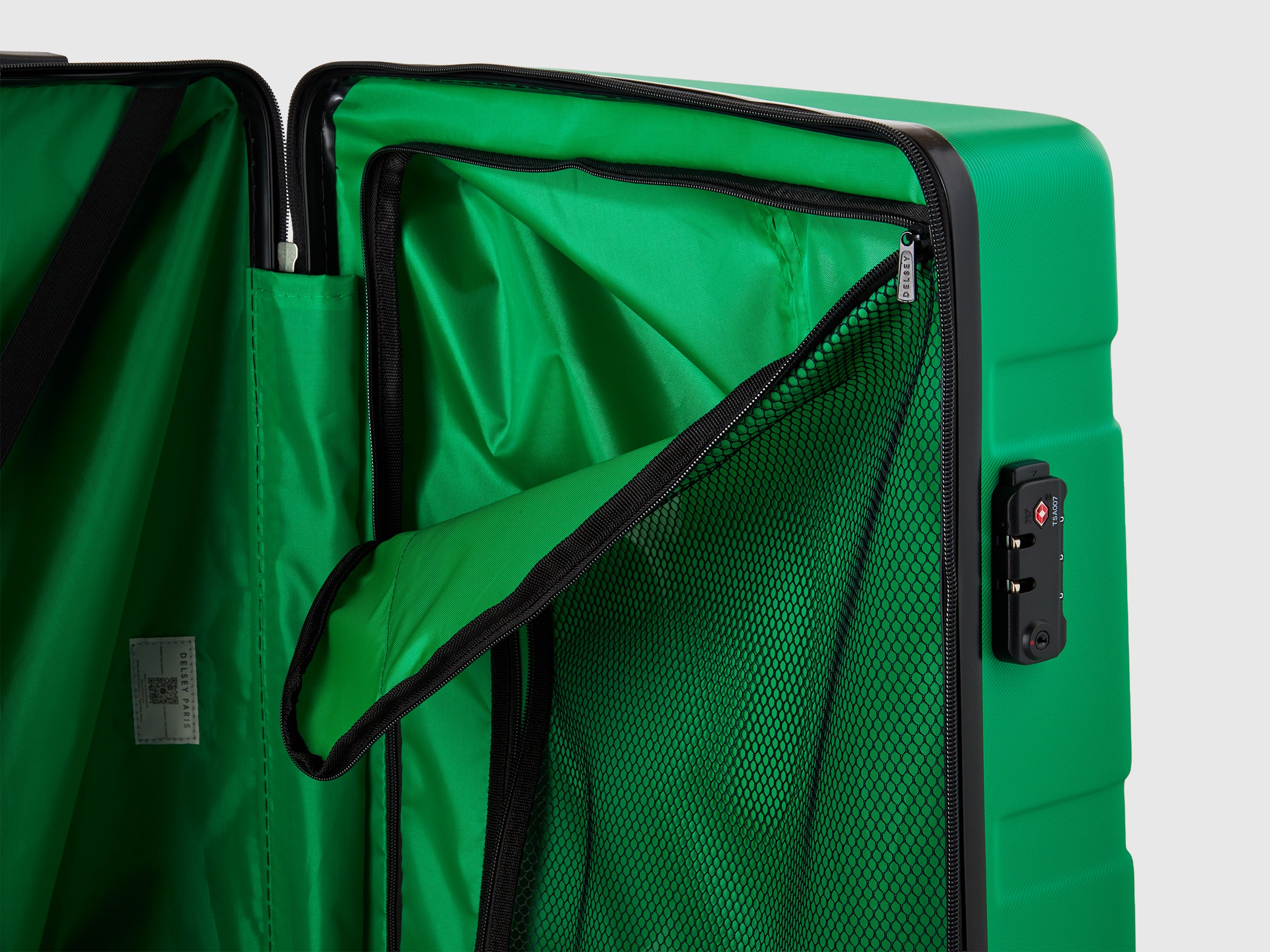 新品、未使用　X mag レーシー ボディスーツ グリーン　D70M Medium rigid suitcase