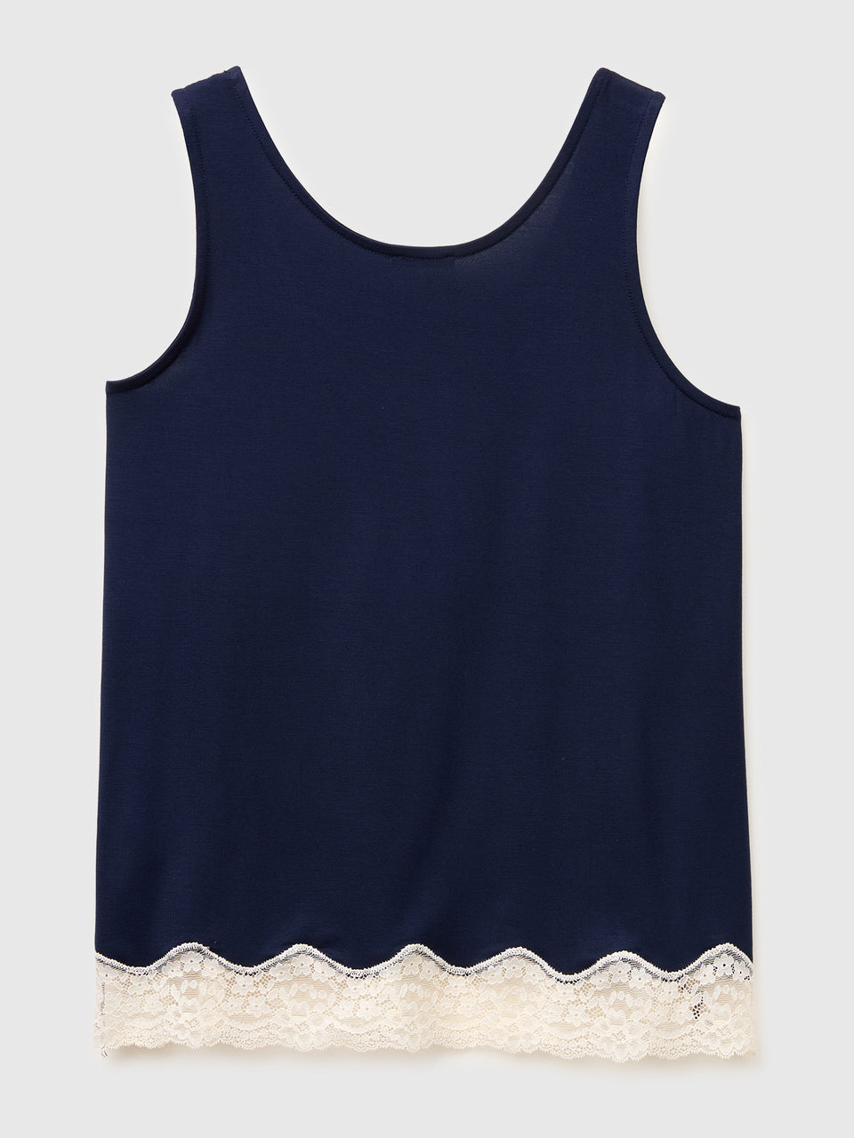 Flowing tank top with lace at the bottom - ucb_image_BS
