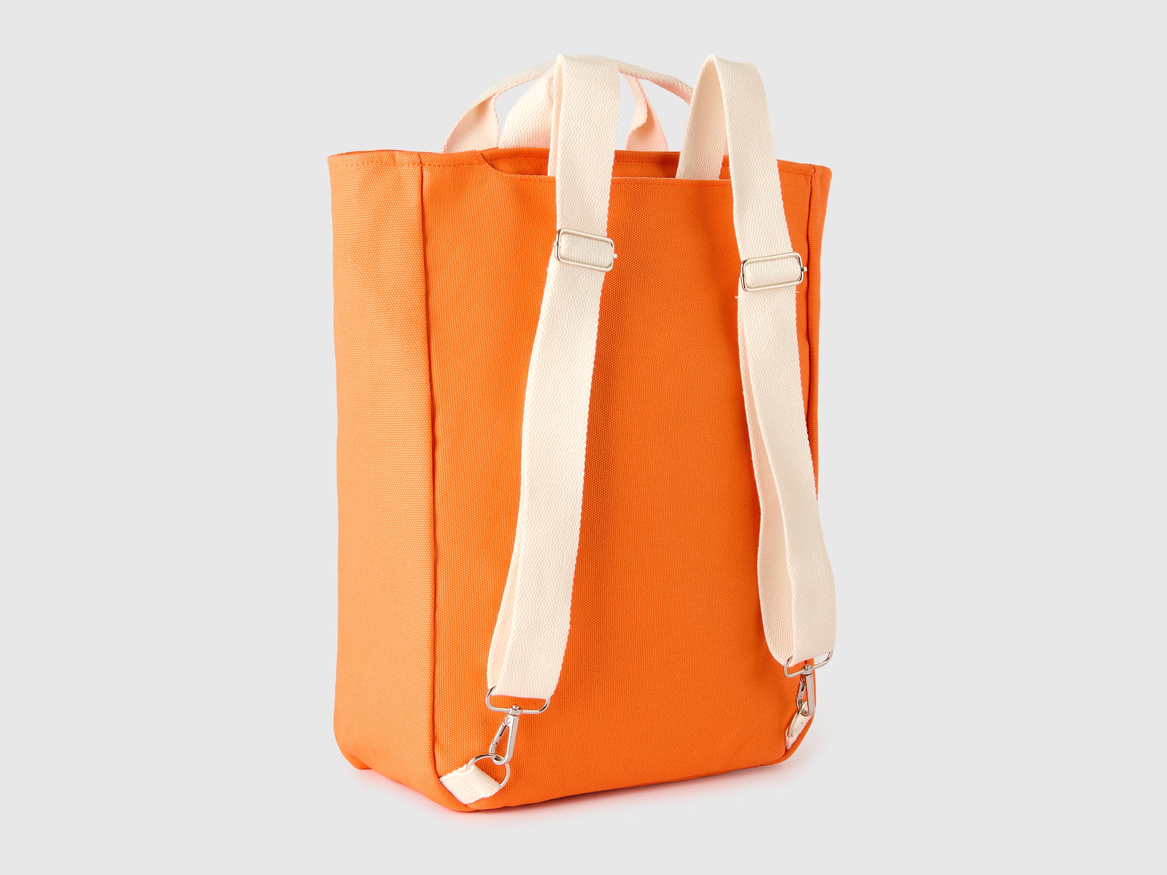 Orange backpack bag - ucb_image_BS