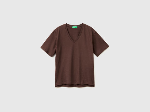 V-neck t-shirt in lightweight cotton - ucb_image_FS