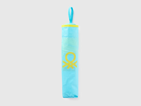 Guarda-chuva azul-claro - ucb_image_FS