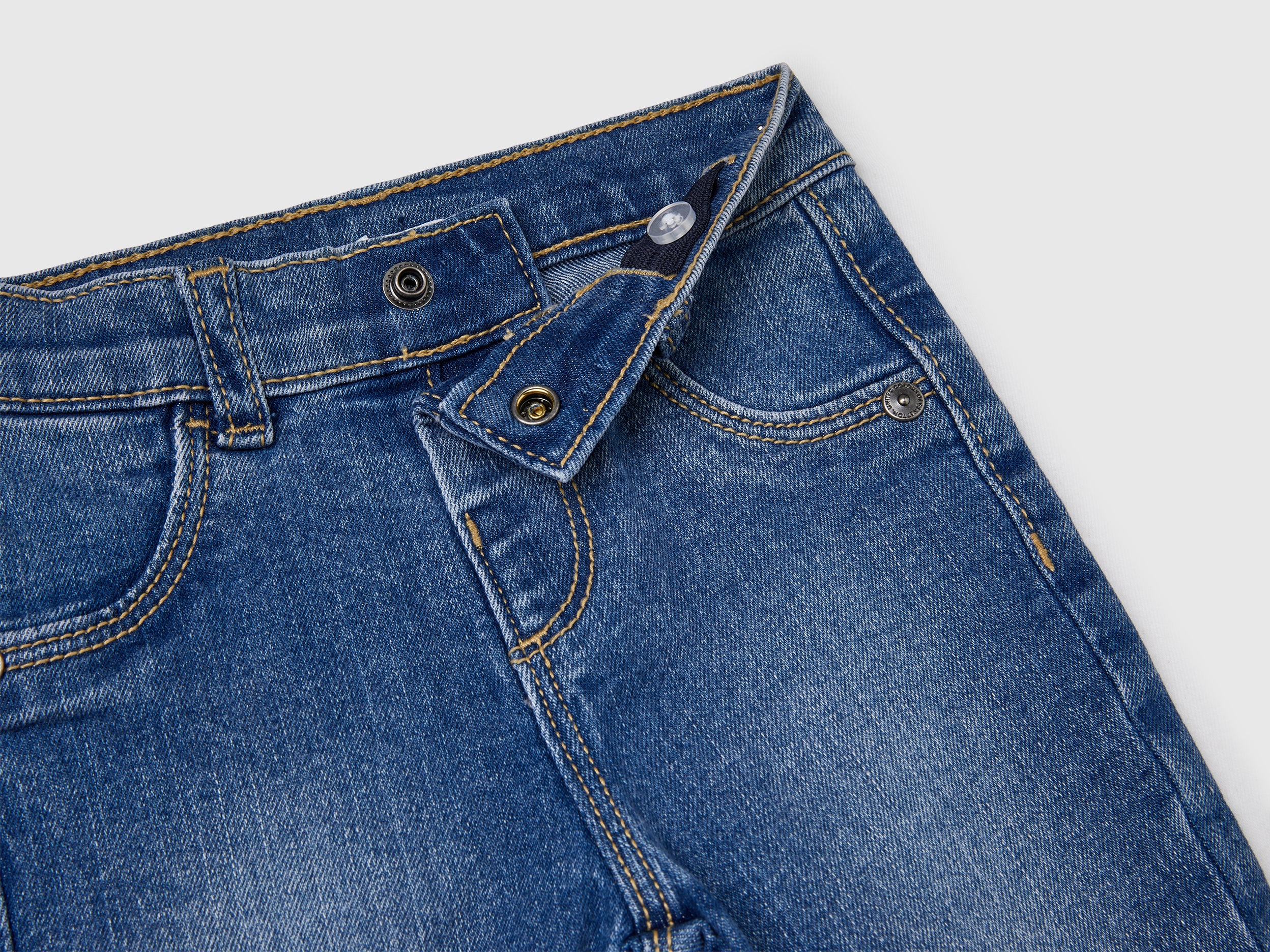 Jeans stretch - ucb_image_DS1