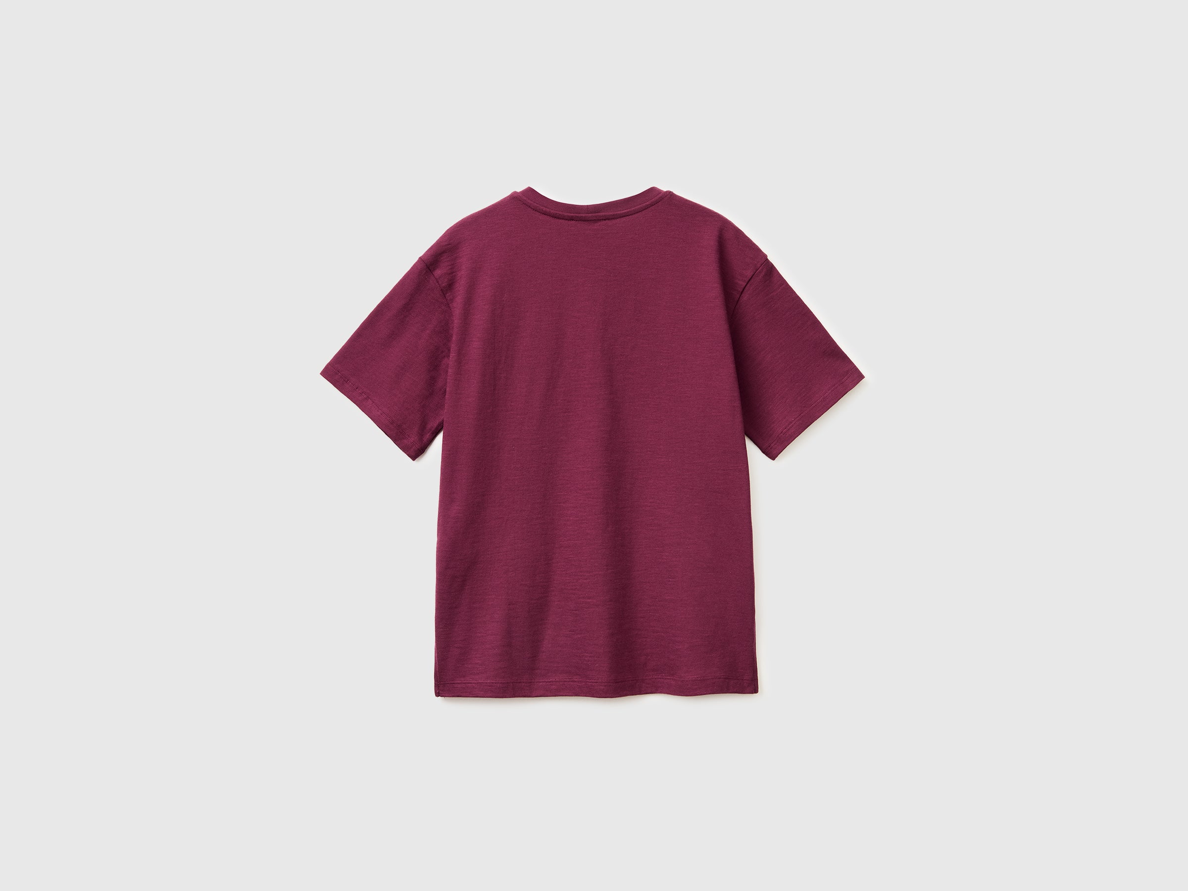 V-neck t-shirt in lightweight cotton - ucb_image_BS