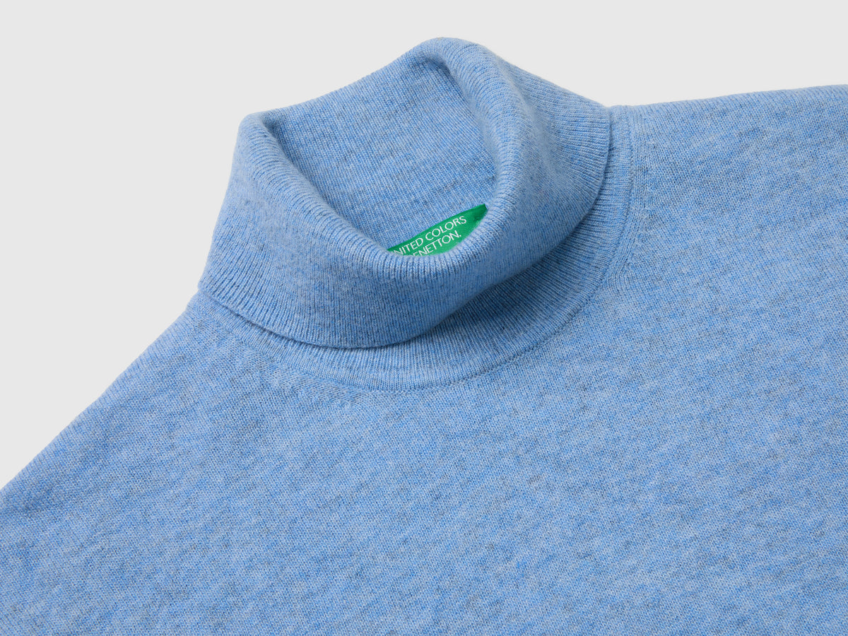 Camisola de gola alta azul-celeste em pura lã Merino - ucb_image_DS1