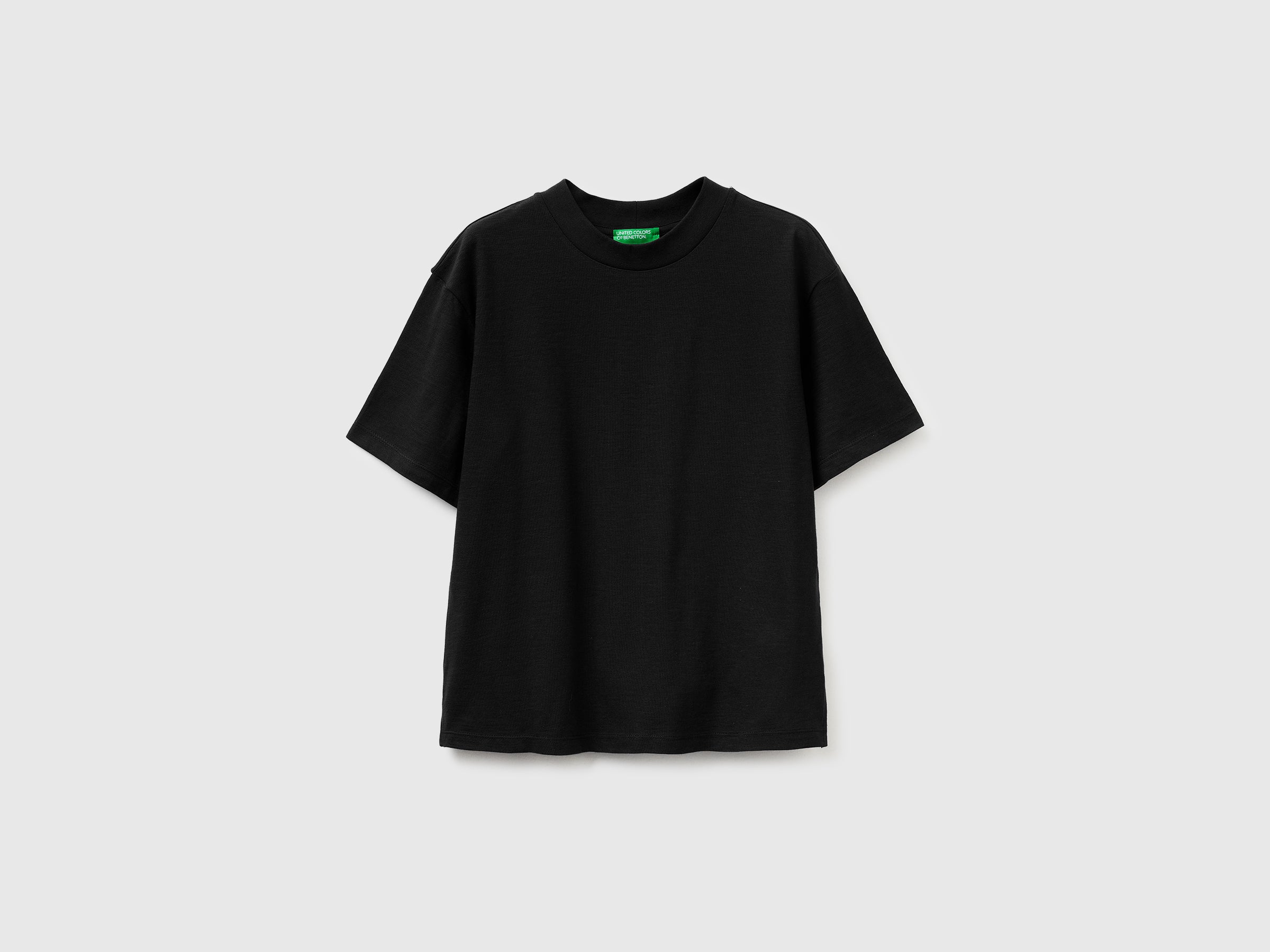 Crew neck t-shirt in lightweight cotton - ucb_image_FS