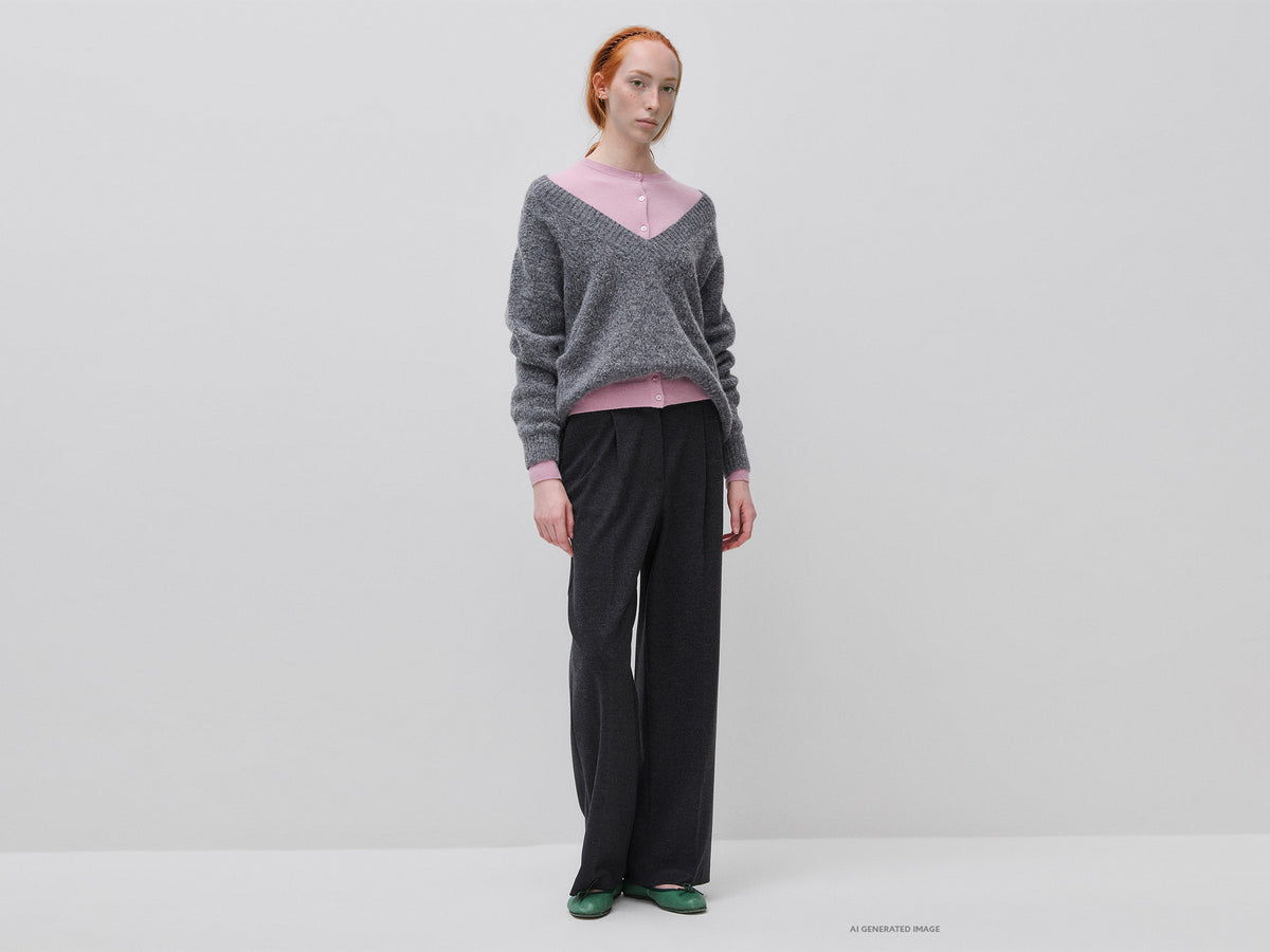 Camisola decote em V perfurada em mistura de lã e alpaca - ucb_image_FY