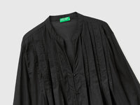 Lightweight blouse with pleats - ucb_image_DS1