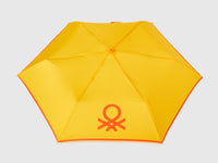 Guarda-chuva amarelo - ucb_image_DS1