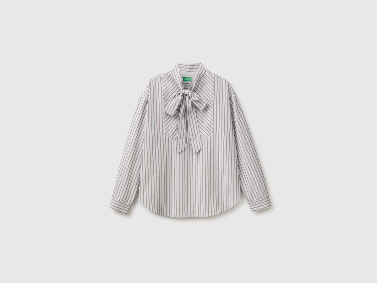 Camisa às riscas com um laço ao pescoço - ucb_image_FS
