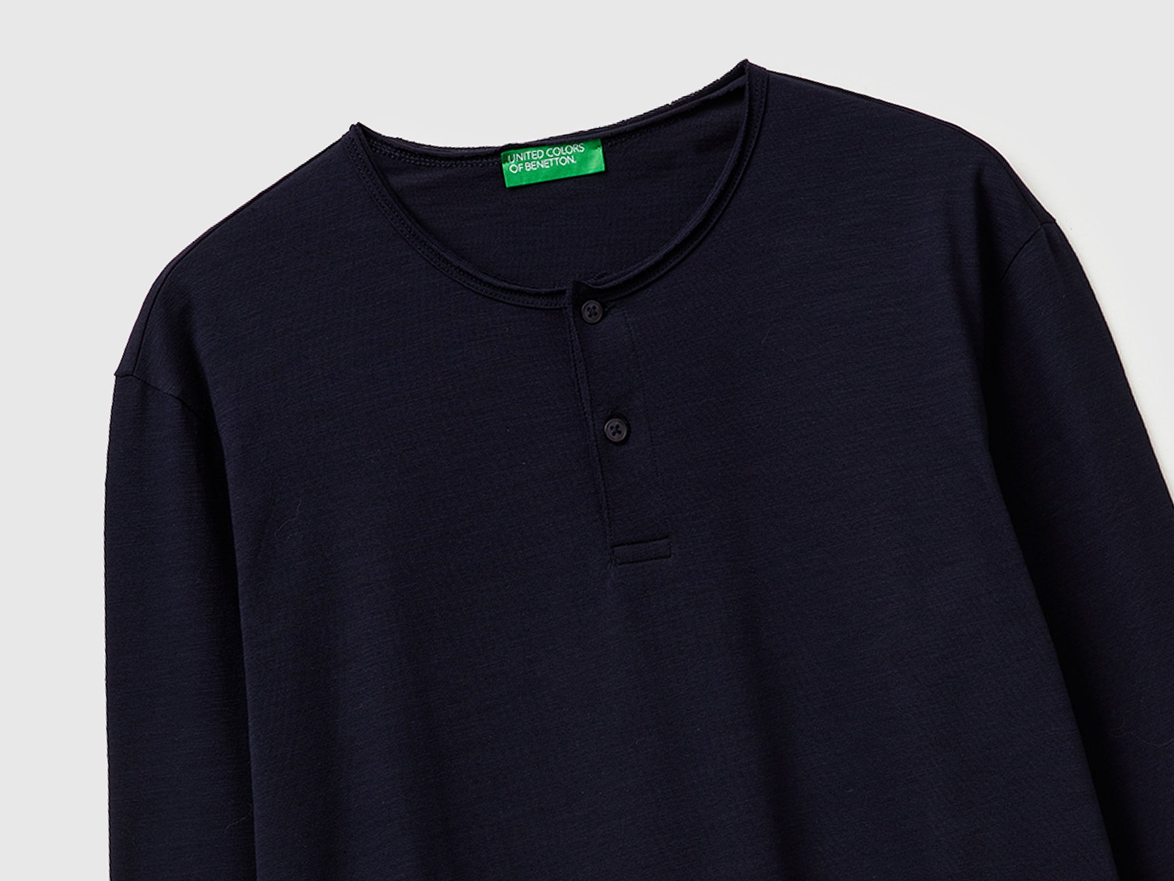 T-shirt with henley neck - ucb_image_DS1