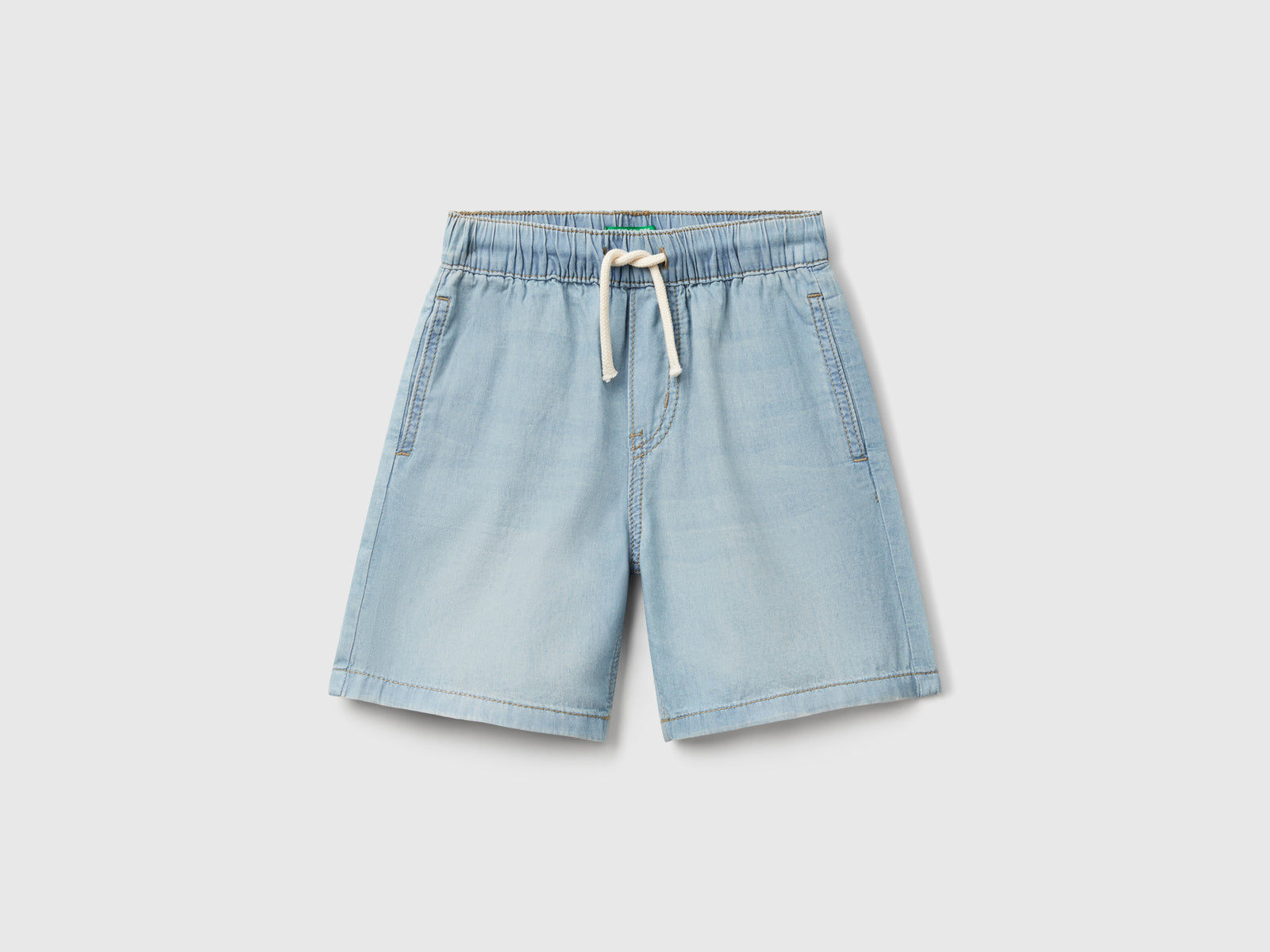 Bermuda shorts in chambray - ucb_image_FS
