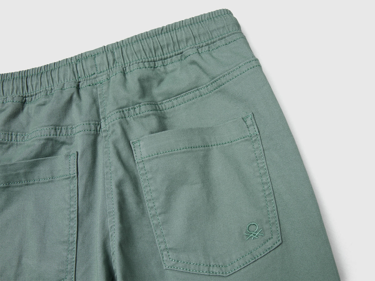 Joggers em algodão stretch com cordão de ajuste - ucb_image_DS1
