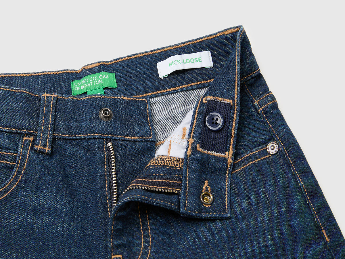 Jeans escuros loose fit - ucb_image_DS1