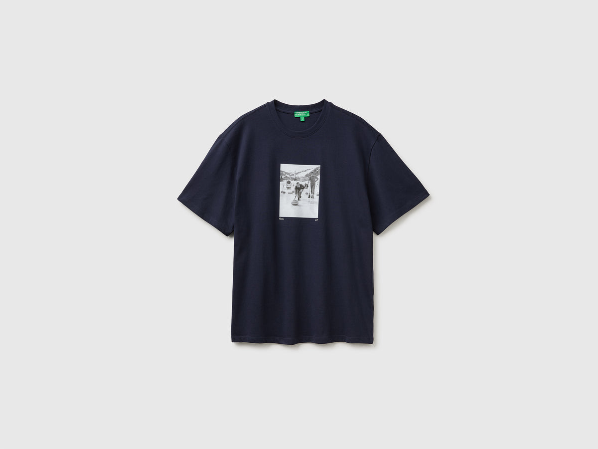 T-shirt relaxed fit com estampa em algodão orgânico - ucb_image_FS