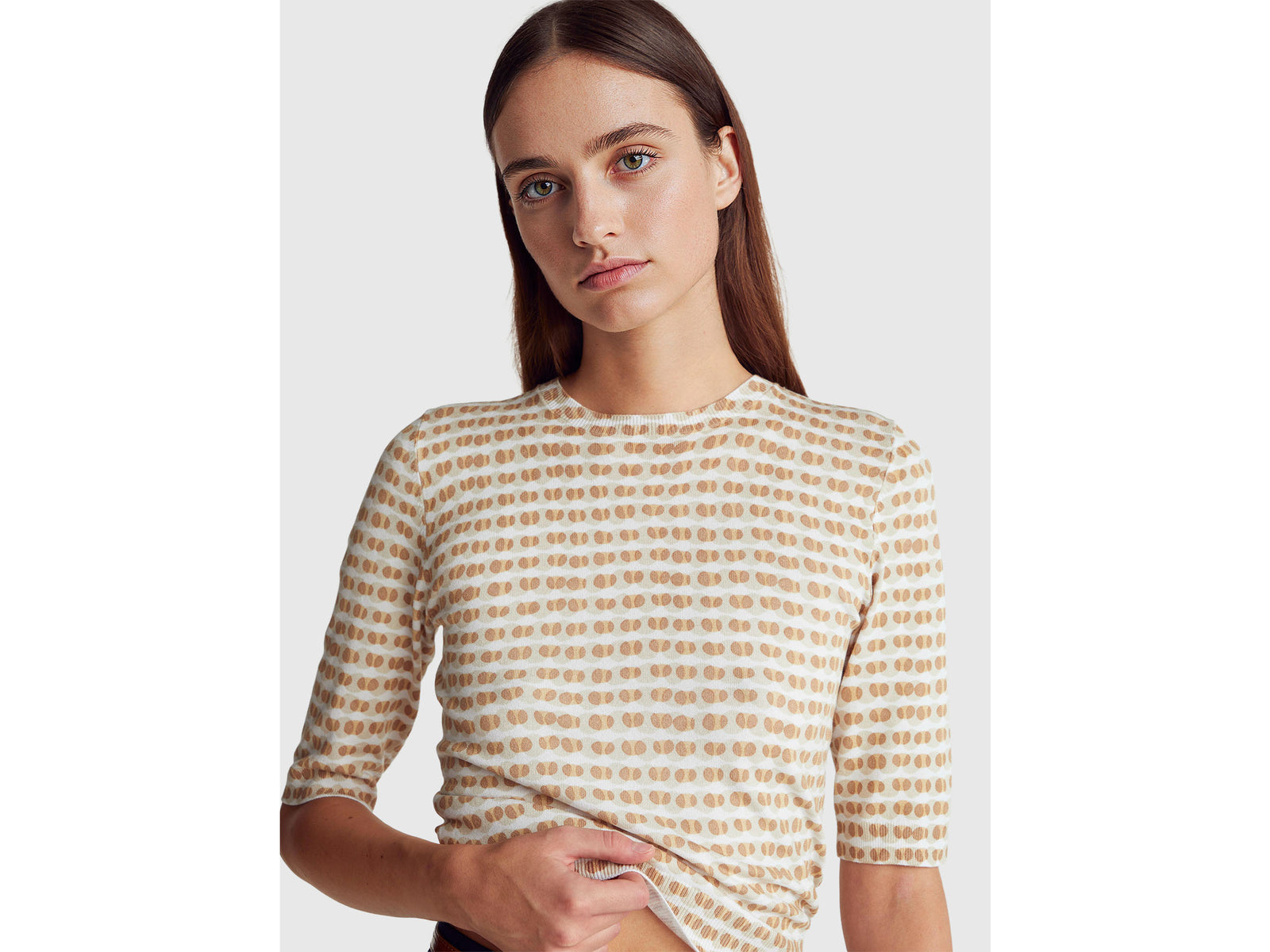Short sleeve sweater in viscose blend