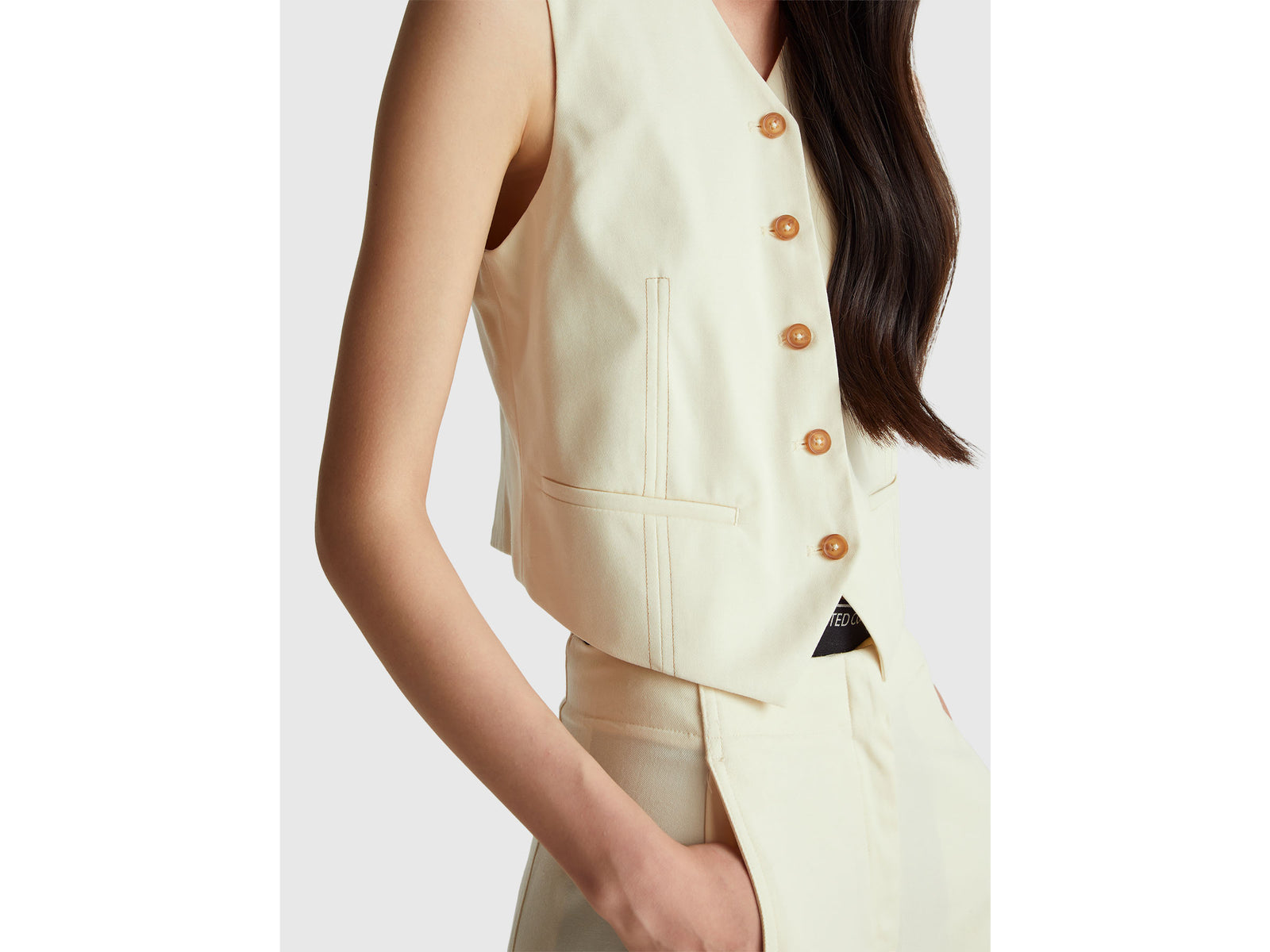 Vest in wool and viscose blend