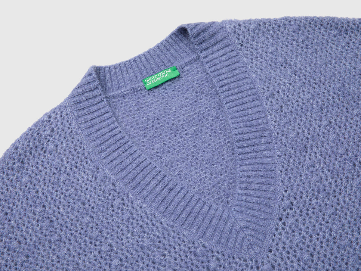 Camisola decote em V perfurada em mistura de lã e alpaca - ucb_image_DS1