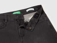Bermuda in denim elasticizzato - ucb_image_DS1