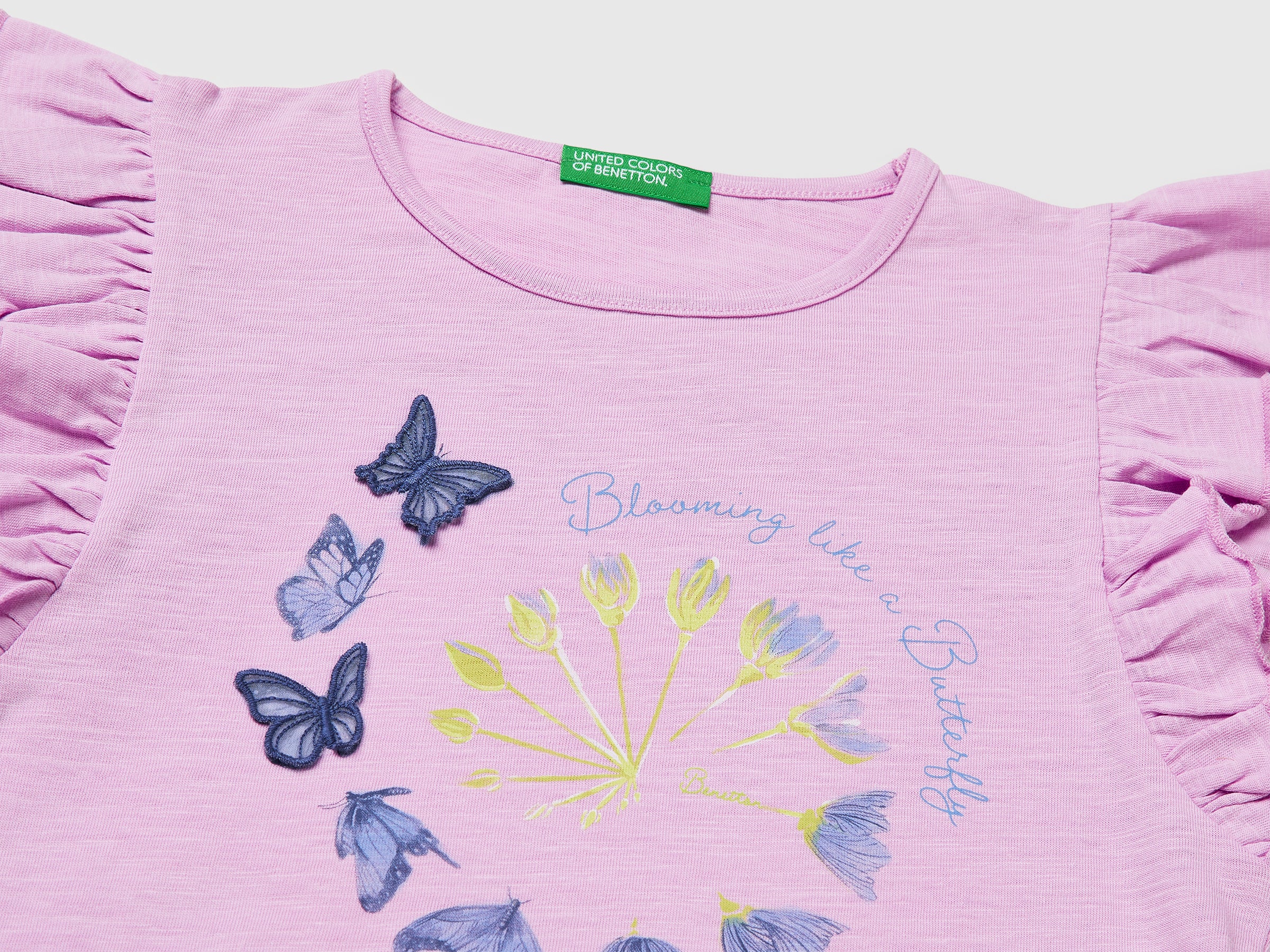 T-shirt cropped com estampa e bordado - ucb_image_DS1