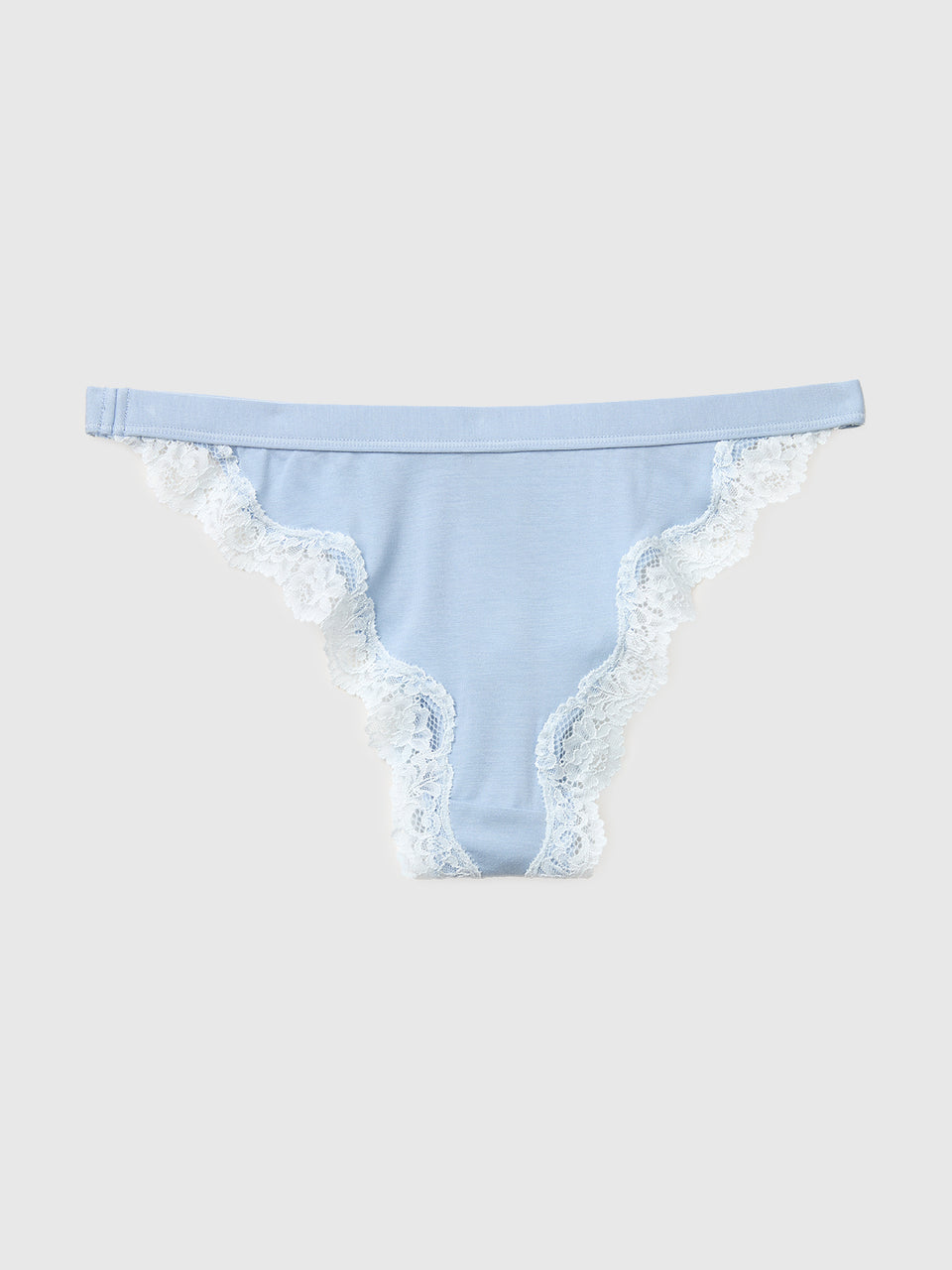 Low-cut briefs in silk blend with lace - ucb_image_BS