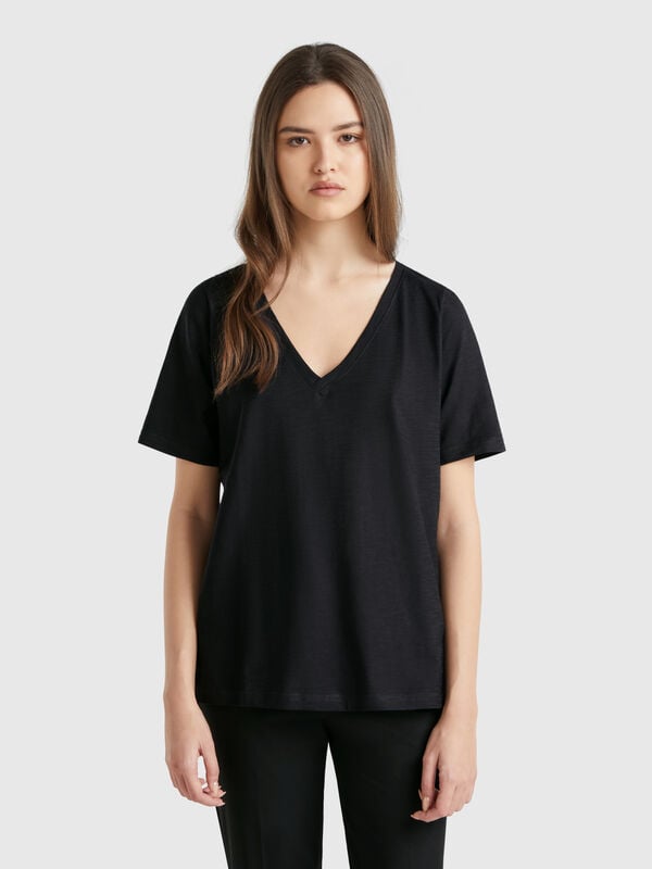 T-shirt scollo a V in cotone fiammato Donna