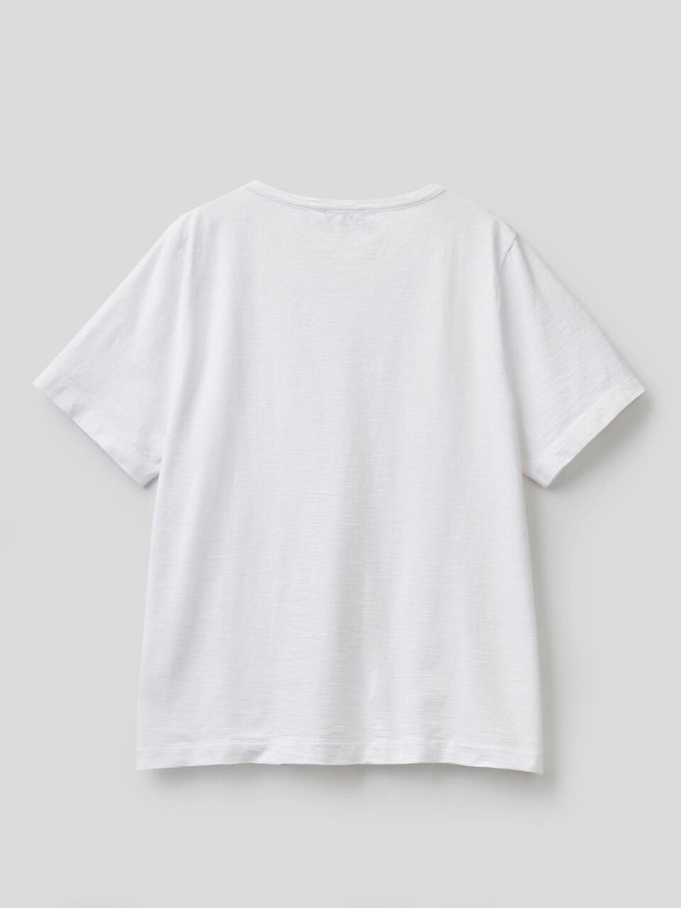 T-shirt tinta unita con taschino image number 2