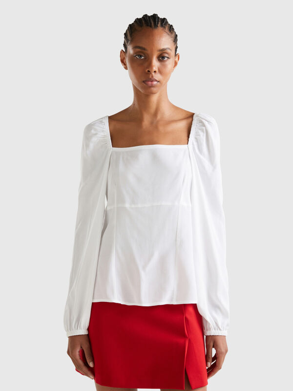 Blusa slim fit scollo quadrato