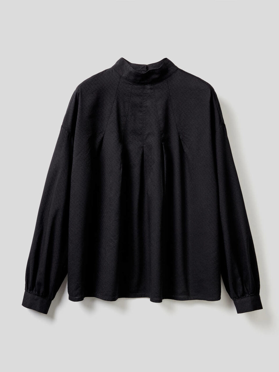 Blusa con collo alto image number 1