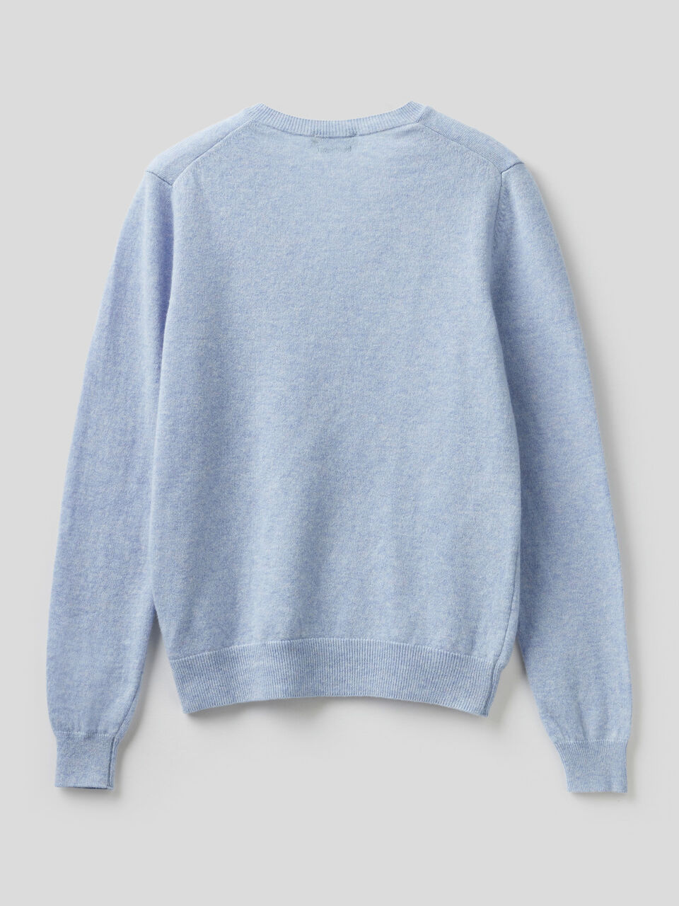 Maglia con scollo a V in pura lana vergine image number 2