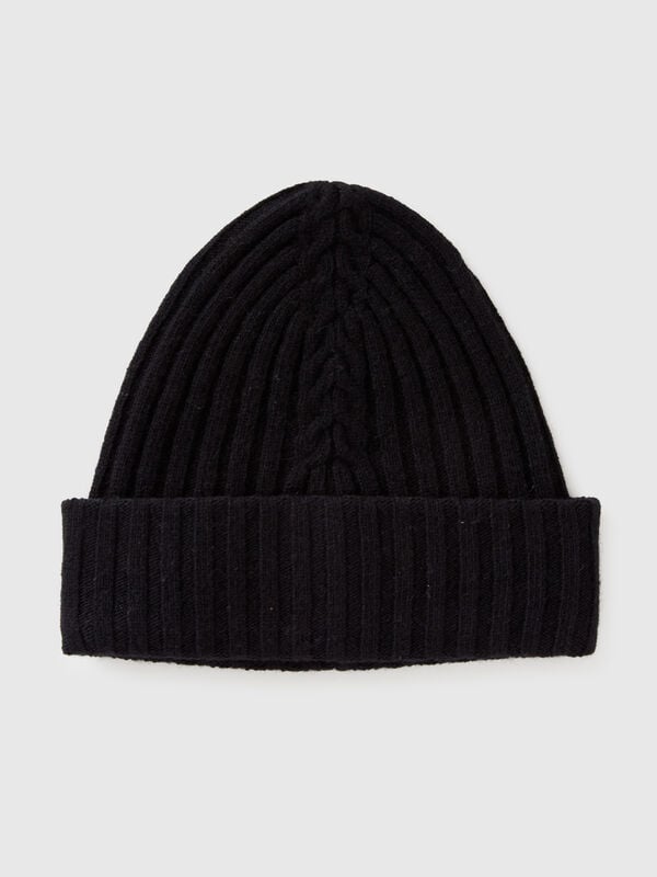 Berretto con lavorazione treccia Donna