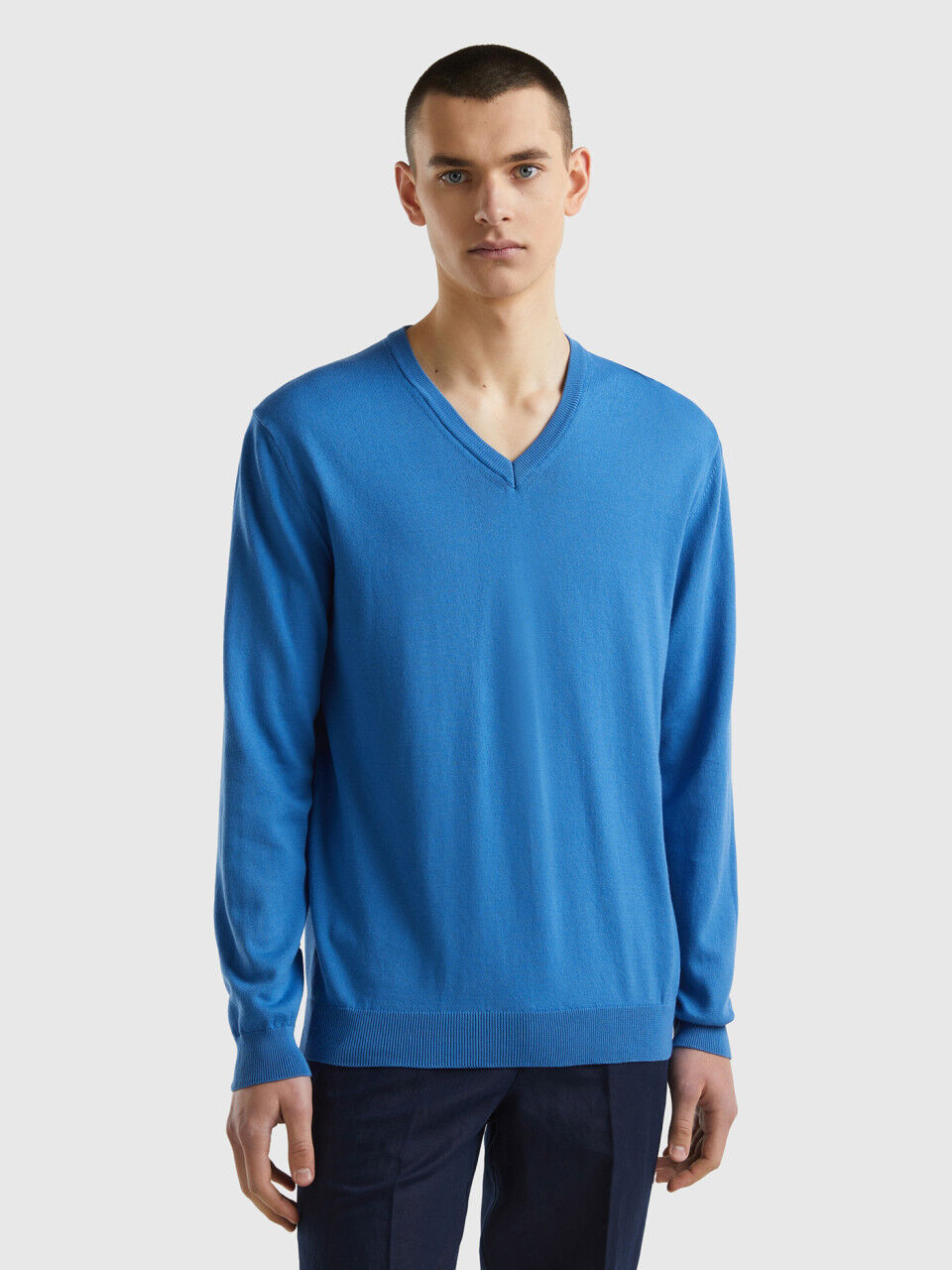 Maglia scollo discount av uomo