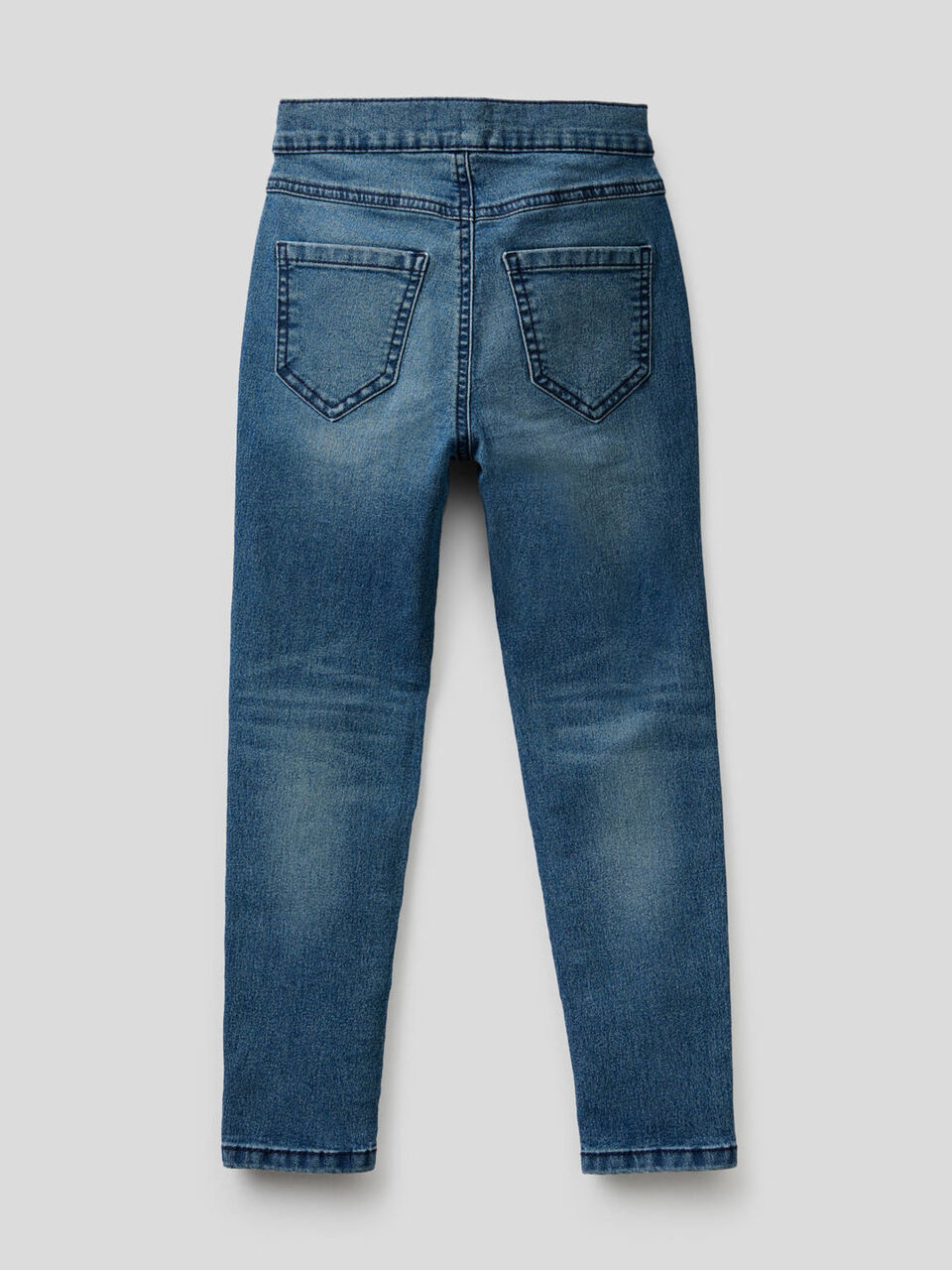 Jeans skinny con aspetto vissuto image number 2