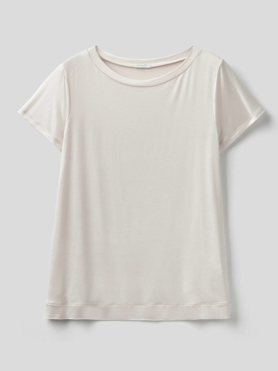 T-shirt in tessuto lucido image number 1