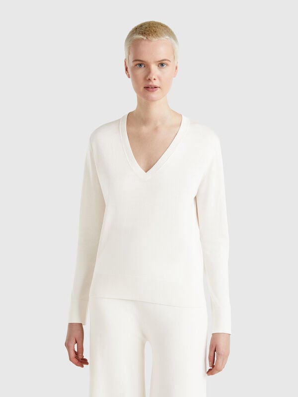 Maglia con scollo a V in misto seta Donna