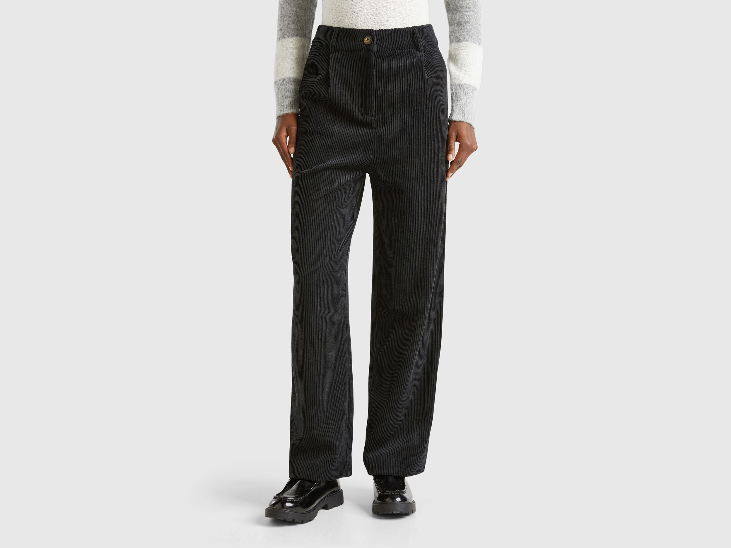 Pantaloni in velluto a costine Nero Benetton