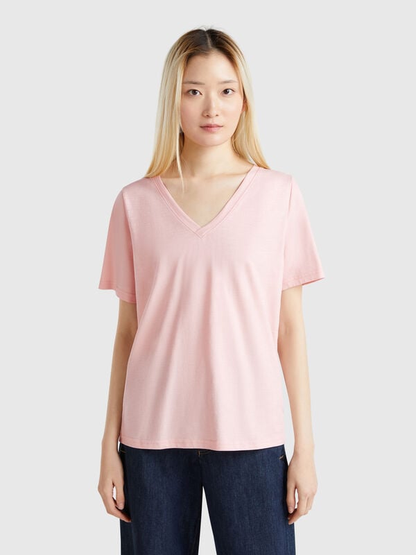 T-shirt scollo a V in cotone fiammato Donna