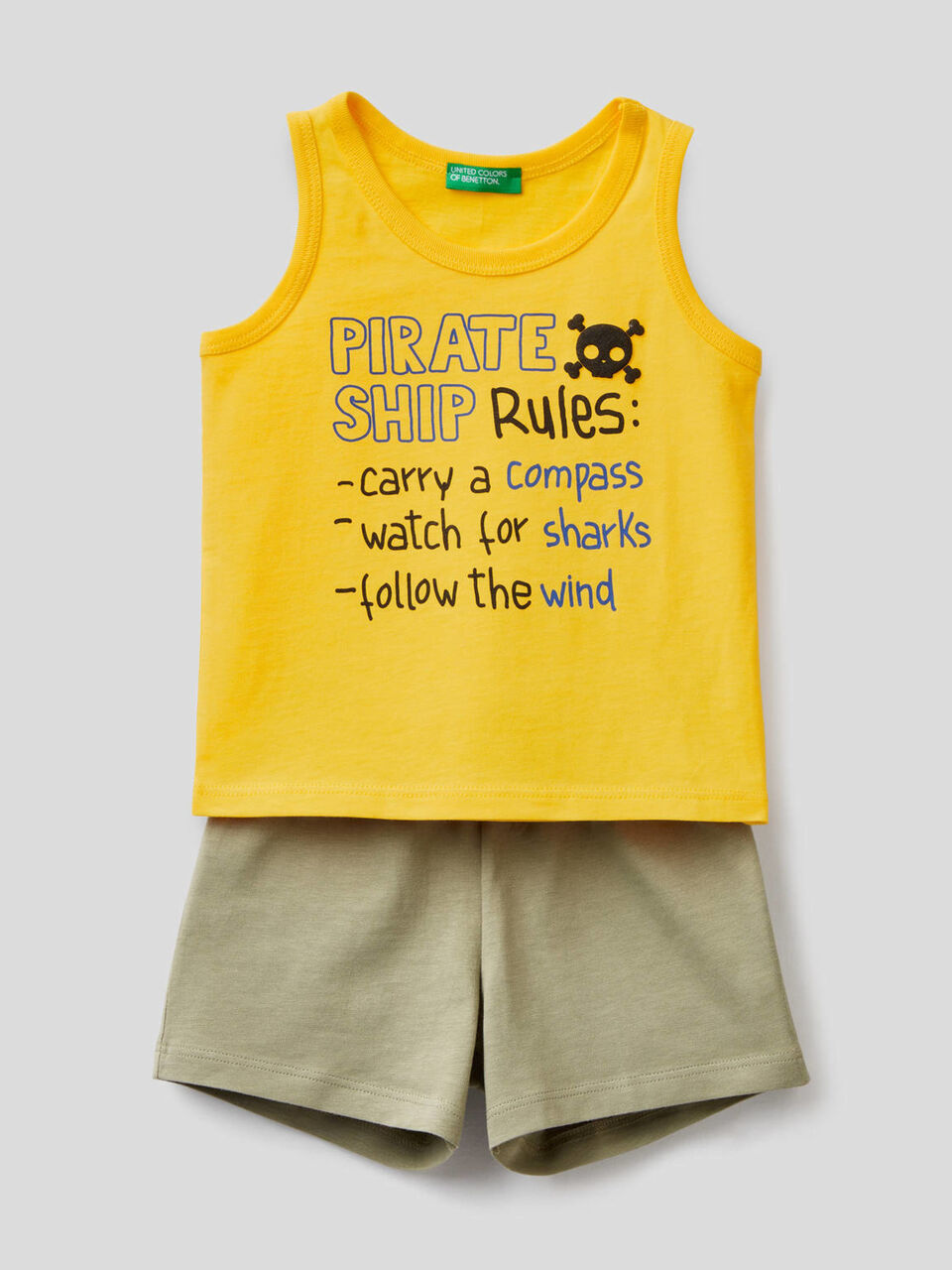 Completo canotta e shorts image number 1
