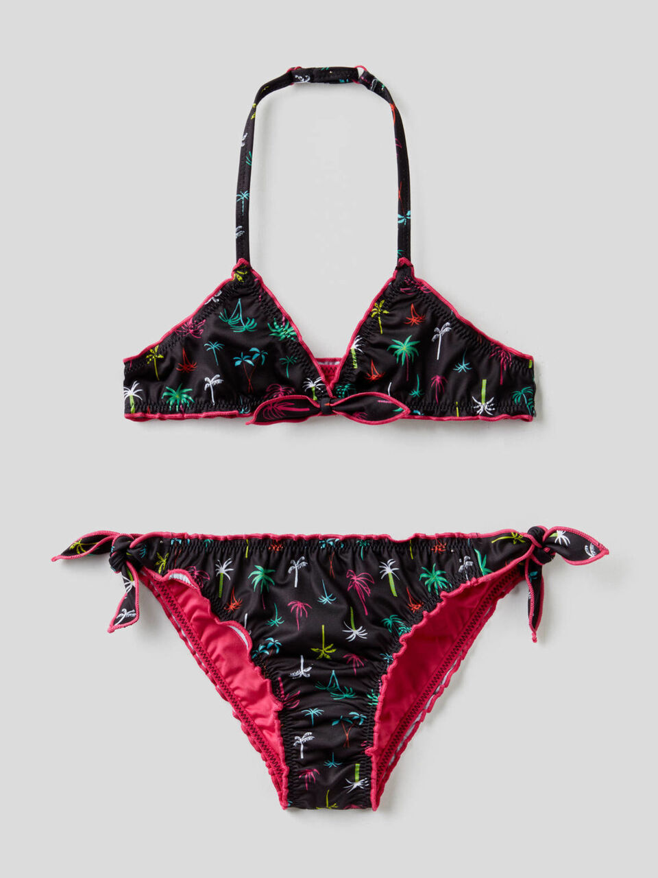Bikini fantasia image number 1