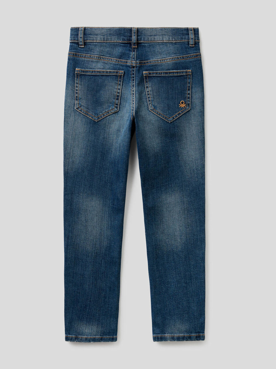 Jeans skinny fit con rotture image number 2