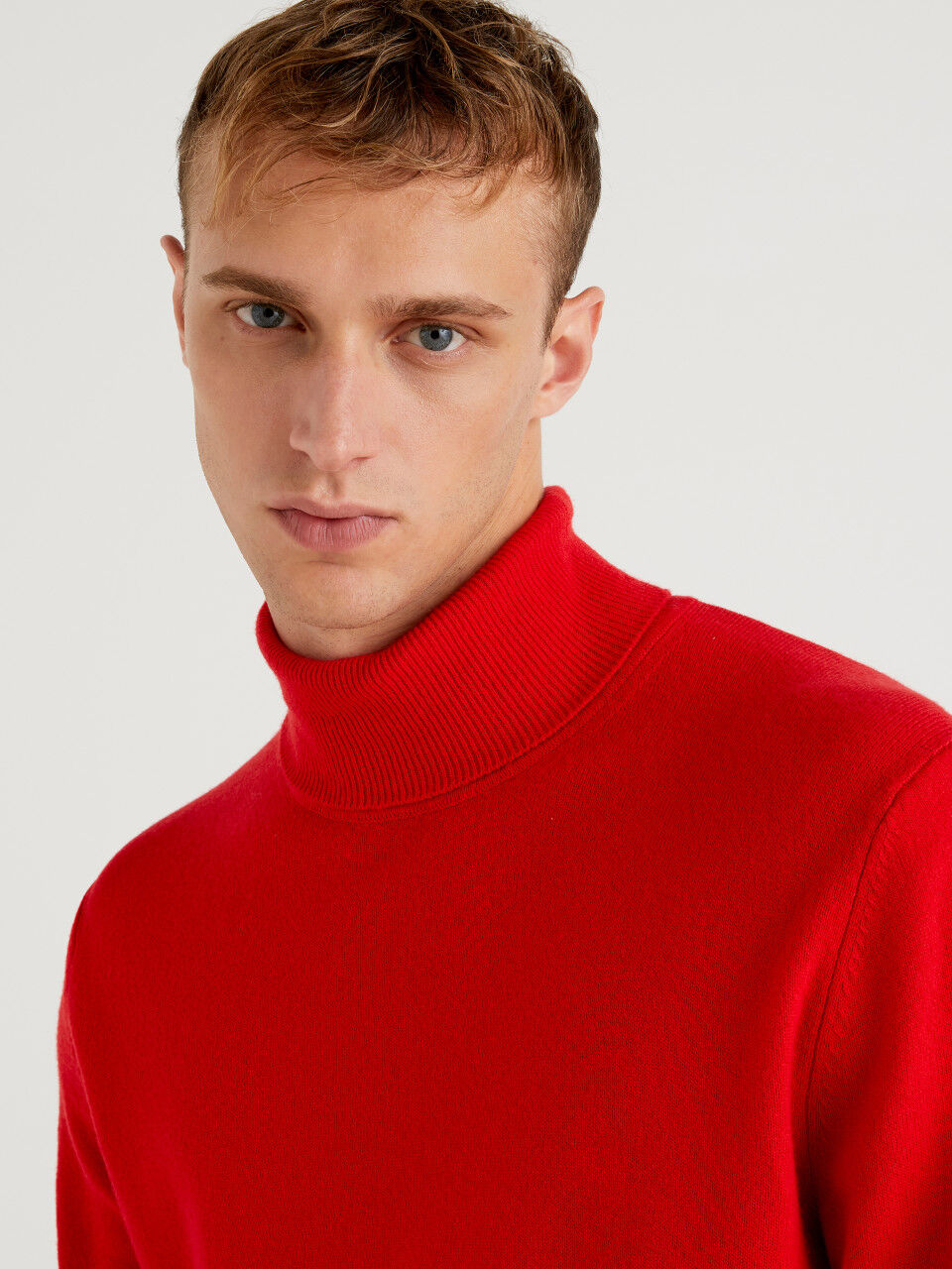 Dolcevita rosso in pura lana Merino personalizzabile