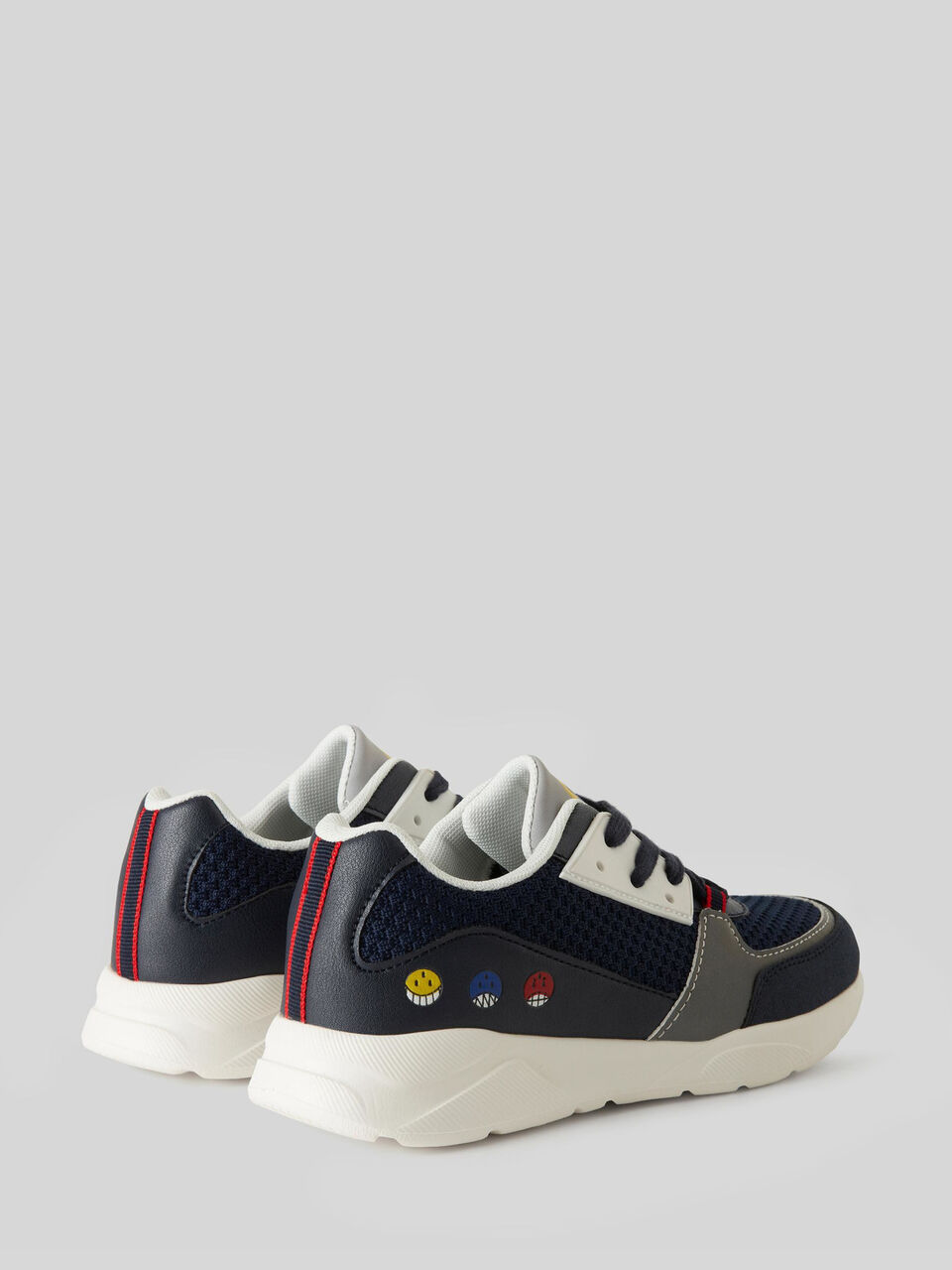 Sneakers con stampe e ricami image number 2