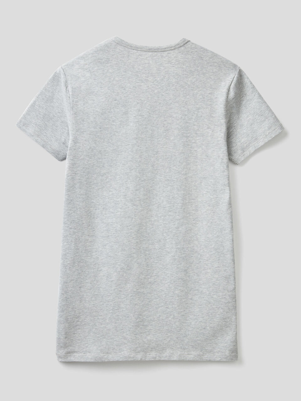 T-shirt basica con scollo a V image number 2