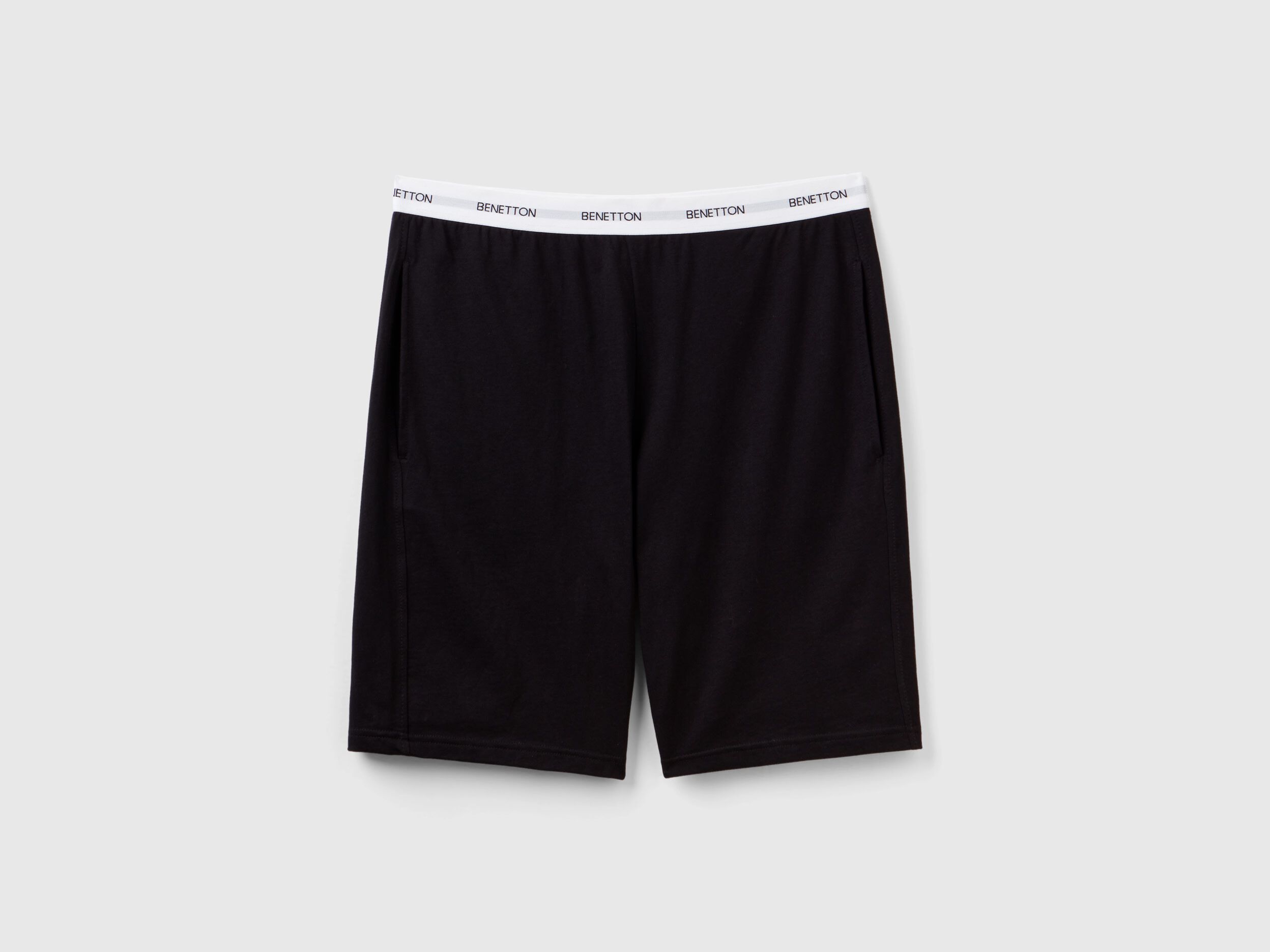 Pantaloni discount corti benetton